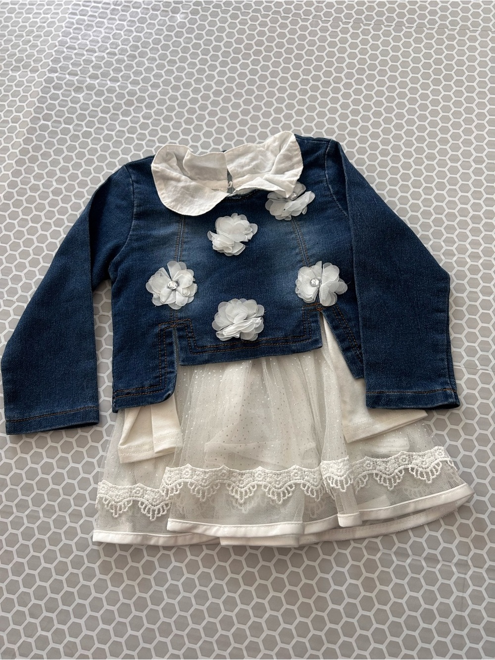 Navy Denim 3-Piece Outfit with White Floral Lace. Size 3T - Picture 2 of 11